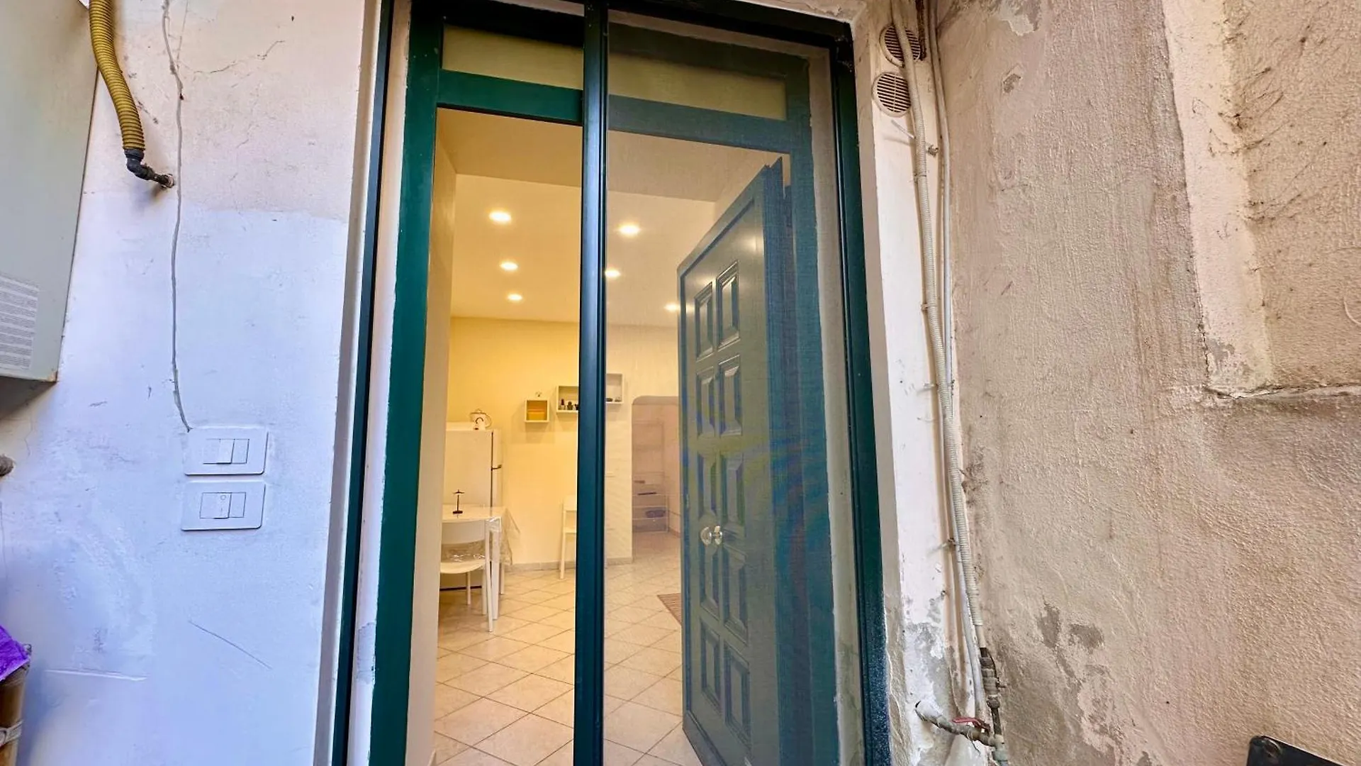 Life In Naples Apartment